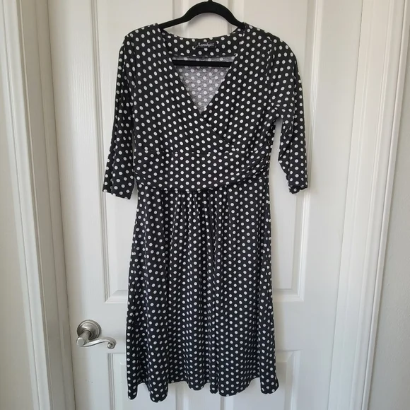 Aamikast Polka dot Maternity dress Size Large - Picture 2 of 7
